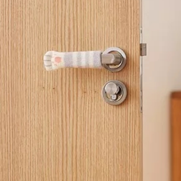 Cat chair socks - Picture 3 of 10